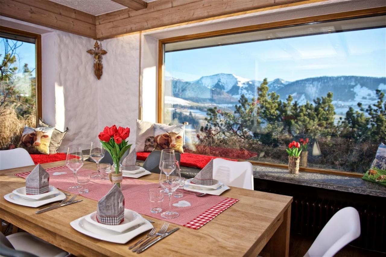 Ferienwohnungen Am Schlossberg Oberstaufen Ruang foto